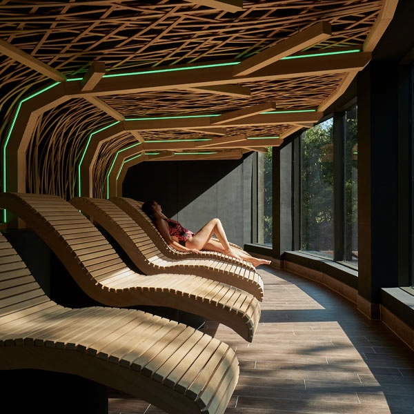 CENTER PARCS LUXURY SPA BREAK FOR TWO + £1,200 INSTANT WINS!