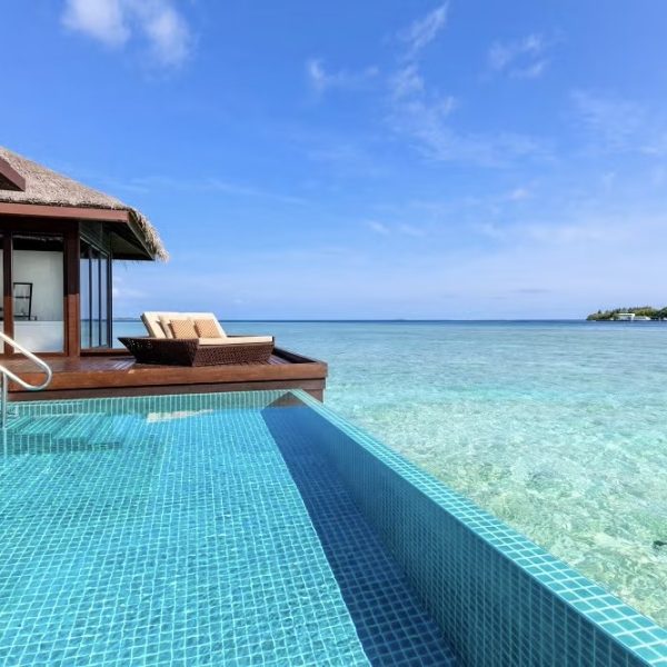 MALDIVES WINTER SUN! 5* HOLIDAY OR £3,000 + £10K INSTANTS!