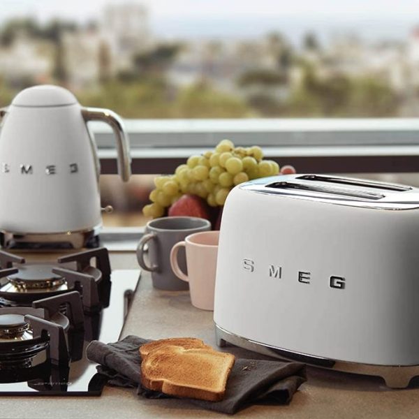 SMEG KETTLE AND TOASTER BUNDLE OR £200!